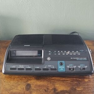 Vtg General Electric 7-4664A AM/FM Stereo Dual Alarm Clock Radio- Tested